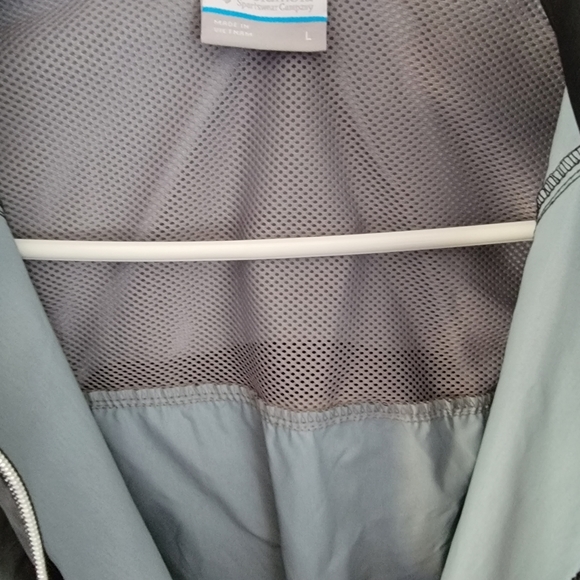 Columbia jacket in black. Size L - Picture 3 of 4